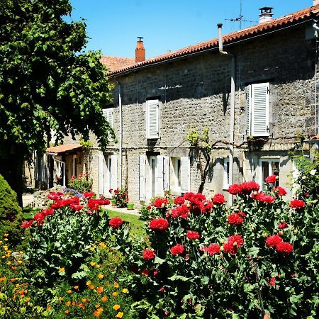 Bed and Breakfast Les Noyers Aulnay Aulnay  Exteriér fotografie